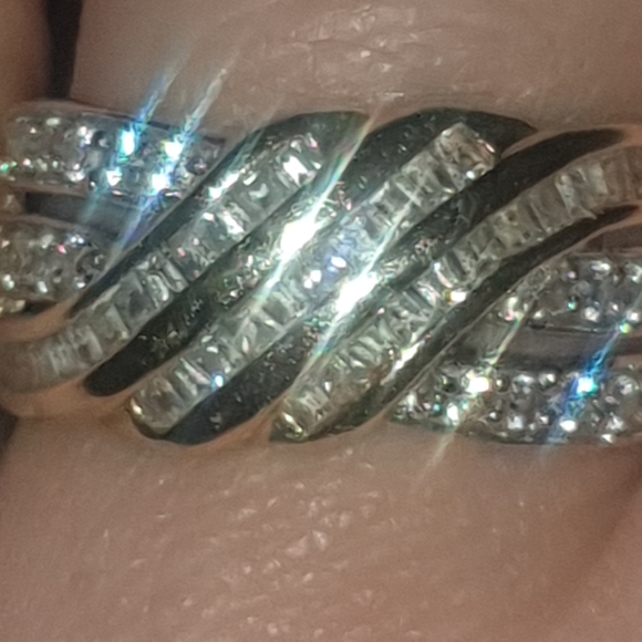 Diamond ring - Picture 3 of 5